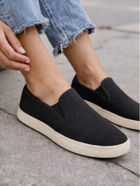 Black Mesh Slip-On Sneakers Lightweight Casual Comfort Shoes Minimalist Style